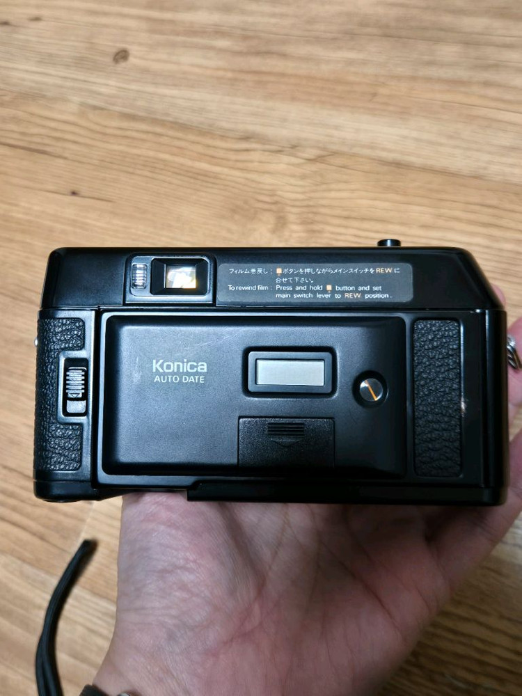 코니카 C35 MFD 필름카메라 이미지