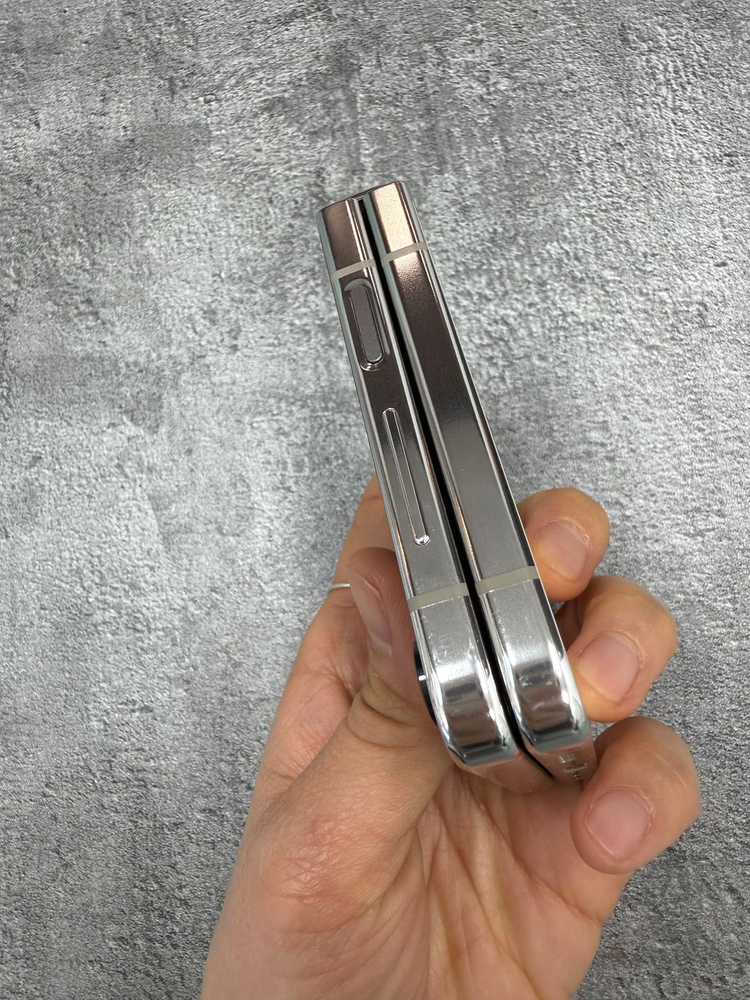 갤럭시 Z플립5 크림 512기가 이미지