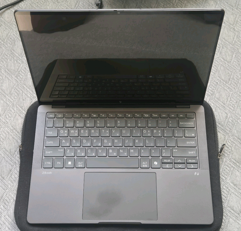 14인치 노트북HP Zbook Ultra G1a OLED RAM 128G, SSD 2TB OLED 이미지