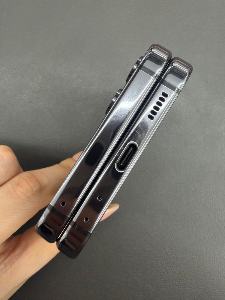 [대전 중고폰] 갤럭시 Z플립5 256GB 그라파이트 / S급 / 실물촬영 / 매장운영 392006 이미지