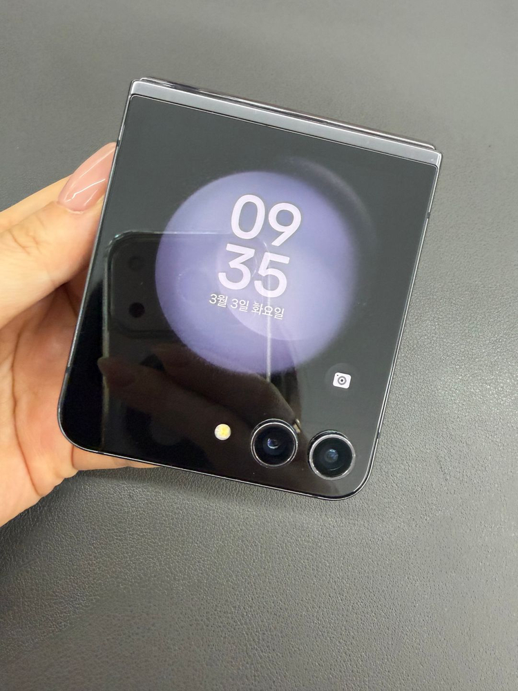 [대전 중고폰] 갤럭시 Z플립5 256GB 그라파이트 / S급 / 실물촬영 / 매장운영 392006 이미지