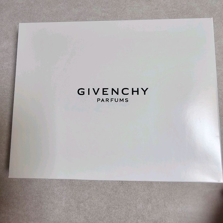 지방시 정품 파우치 새제품 이미지