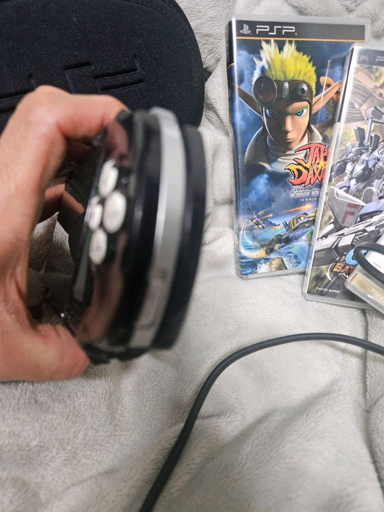 PSP 1005 번들 게임 (레이싱게임/건담/잭앤덱스터) 세트 이미지