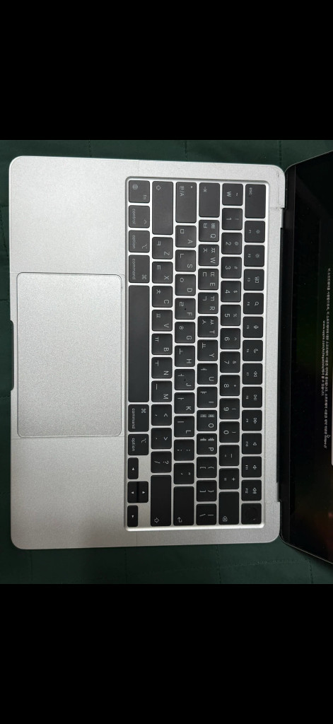 맥북에어 M2 13인치 실버 256기가 램8 이미지