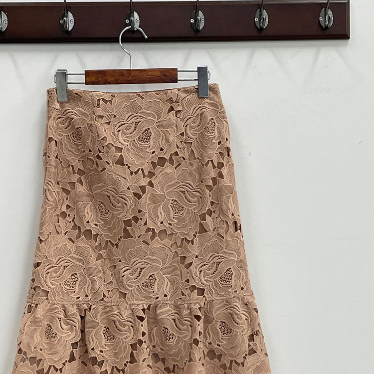 마쥬 크로쉐 미디 스커트 이미지