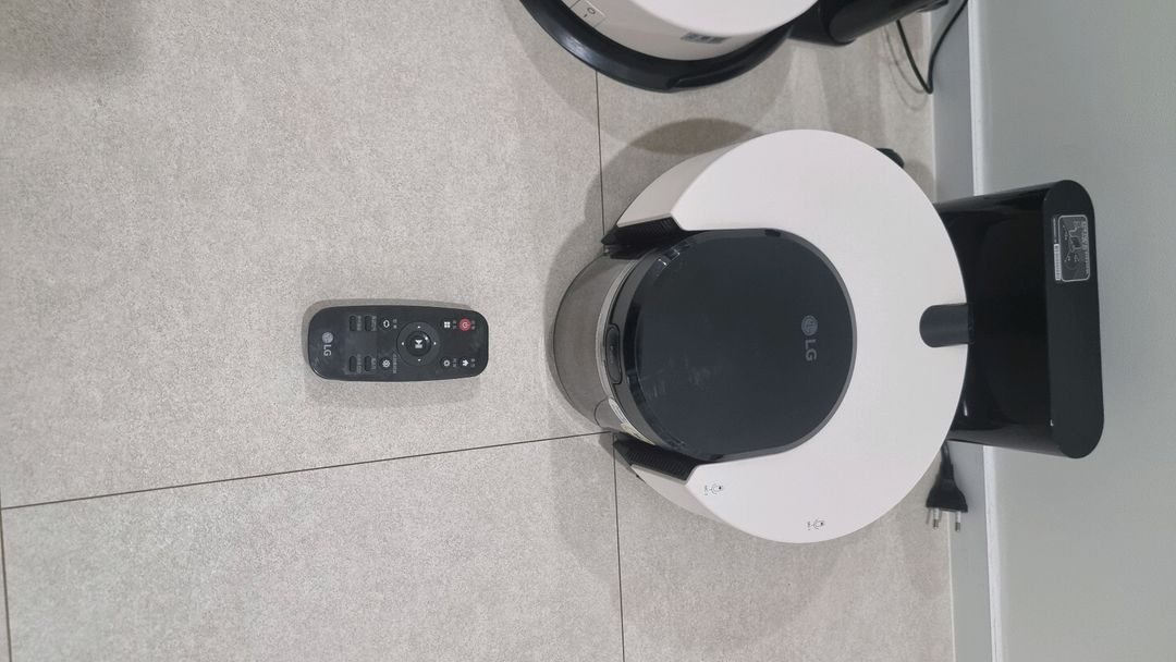 LG오브제 로봇청소기 R9 M9 2개 일괄 판매 이미지