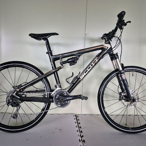 스캇(SCOTT) 스파크 30 풀카본.풀샥 자전거 이미지