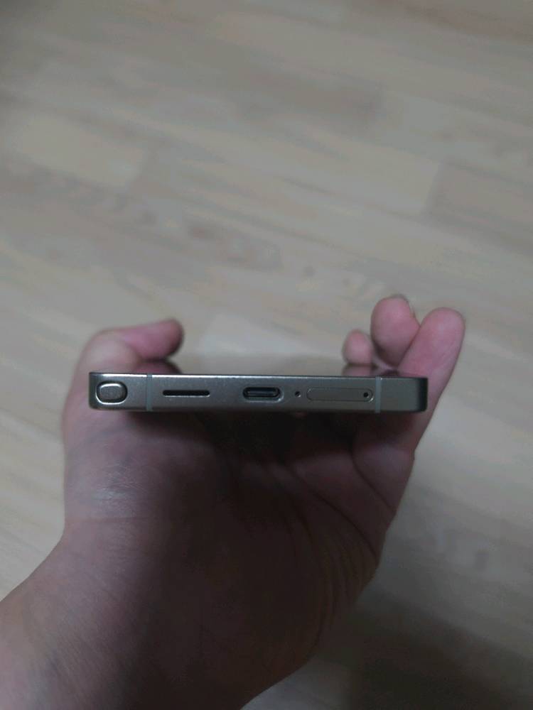 갤럭시 S25 울트라 자급제 512GB 그레이 판매합니다 이미지