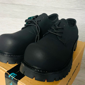 버튼서울 앞코라인 더비 280 이미지