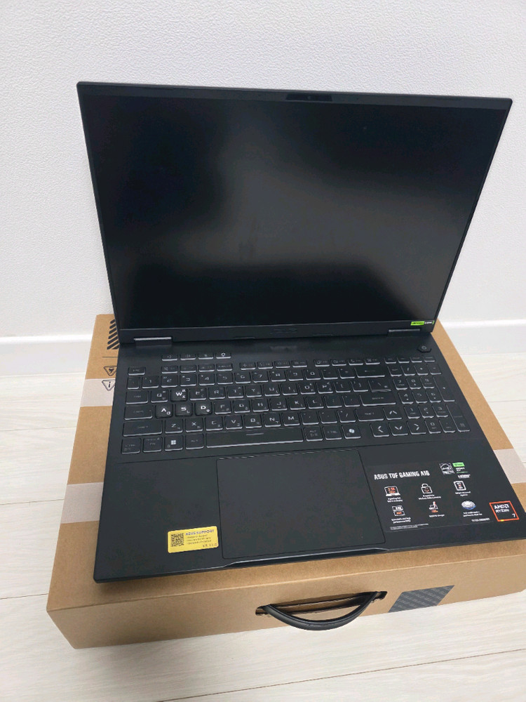 ASUS TUF A16 RTX5060 게이밍 노트북 이미지