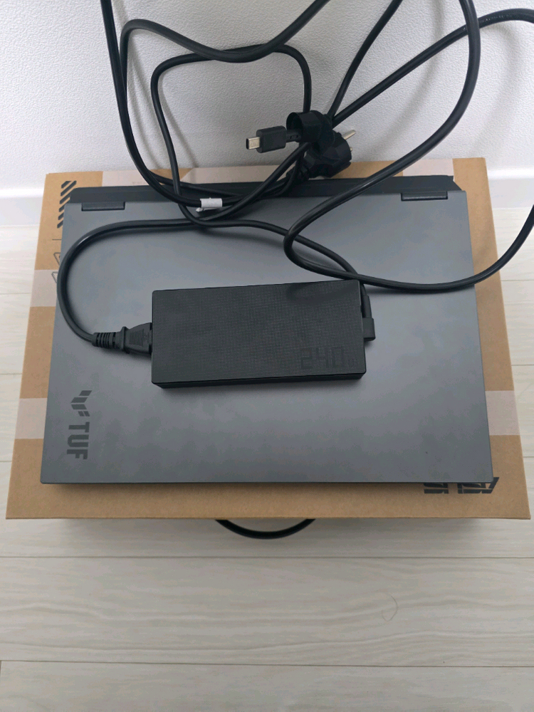 ASUS TUF A16 RTX5060 게이밍 노트북 이미지