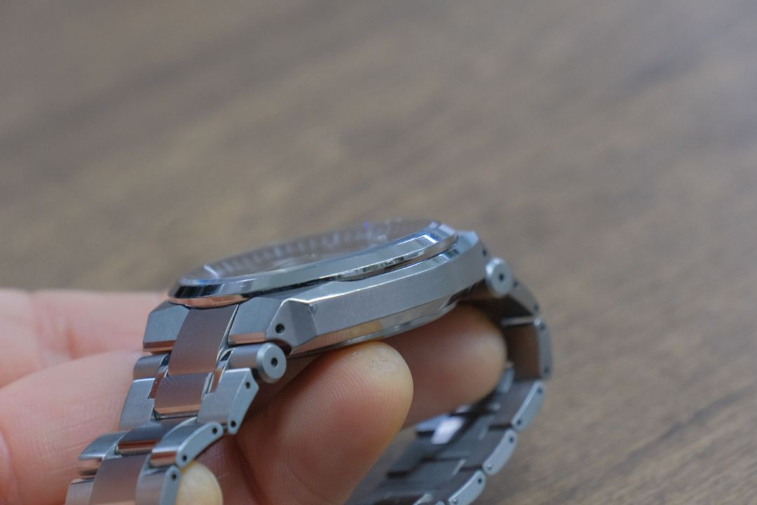 시티즌 아테사 다이렉트플라이트 BY0040-51E 전파솔라 티타늄 팔아요 이미지