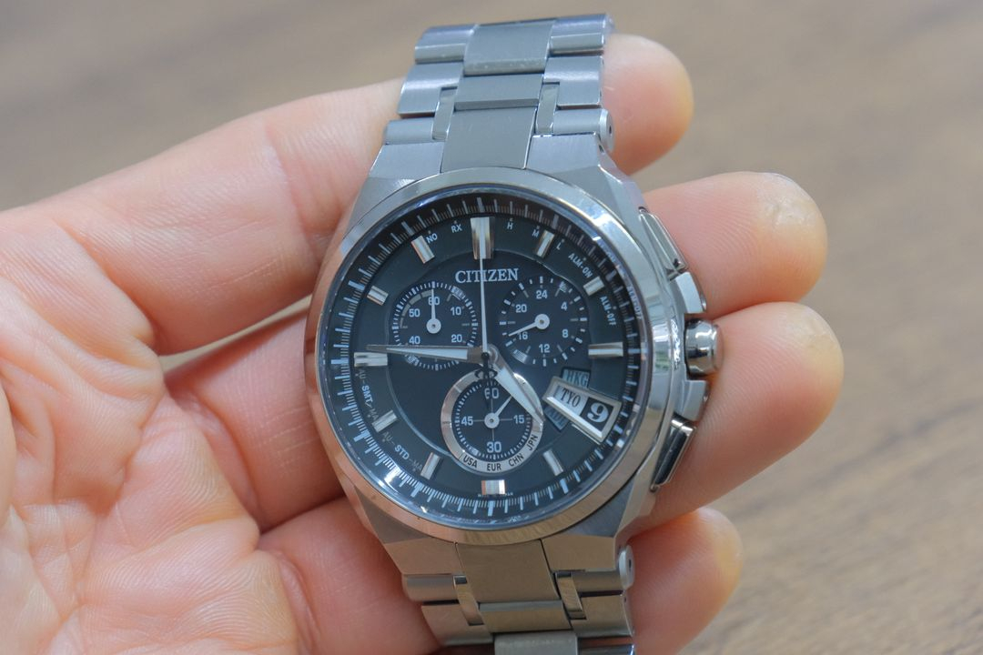 시티즌 아테사 다이렉트플라이트 BY0040-51E 전파솔라 티타늄 팔아요 이미지