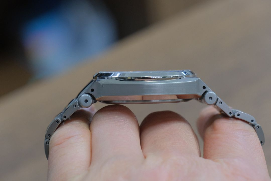 시티즌 아테사 다이렉트플라이트 BY0040-51E 전파솔라 티타늄 팔아요 이미지