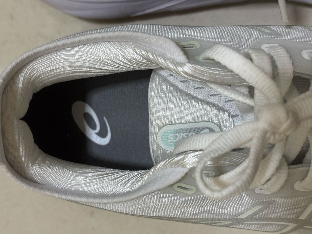 아식스 젤카야노31 250 이미지