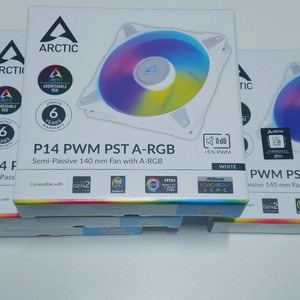 arctic p14 pwm pst argb 화이트 팬 2개 팝니다 이미지