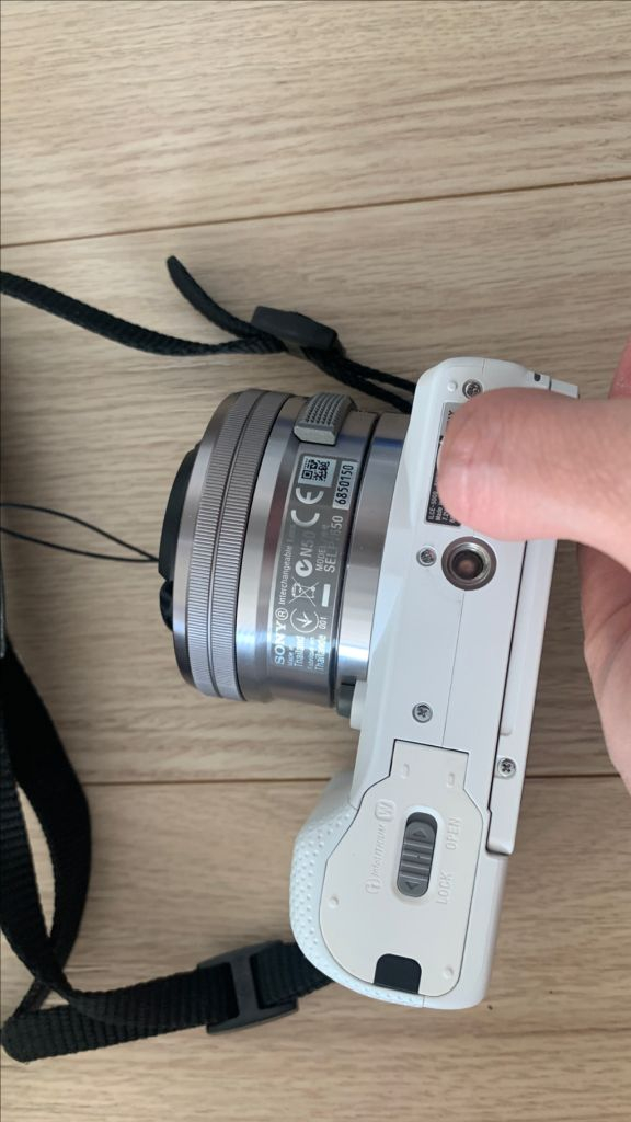 소니 A5000 미러리스 카메라 팝니다. 이미지