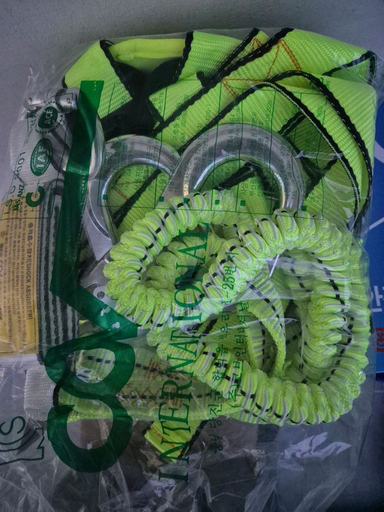 전체식 안전밸트 이미지