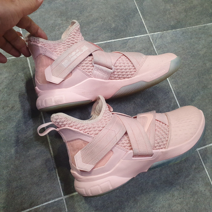 나이키 Nike 르브론 솔져 12 연분홍 AO 4054-900(260) 이미지