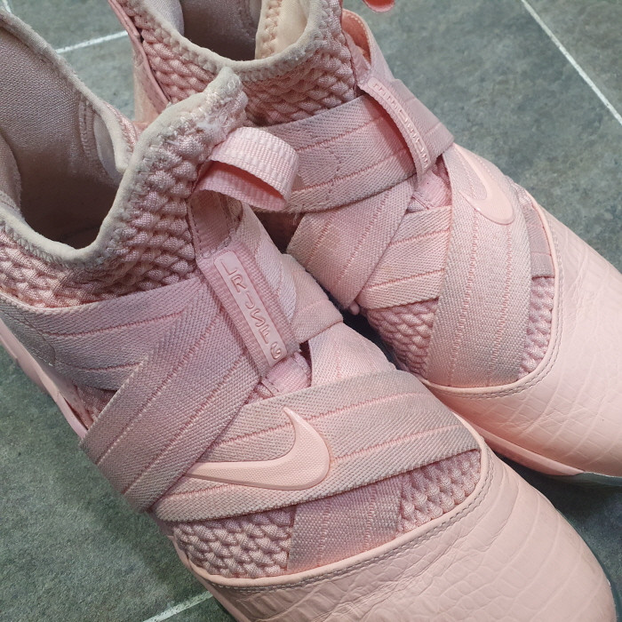 나이키 Nike 르브론 솔져 12 연분홍 AO 4054-900(260) 이미지