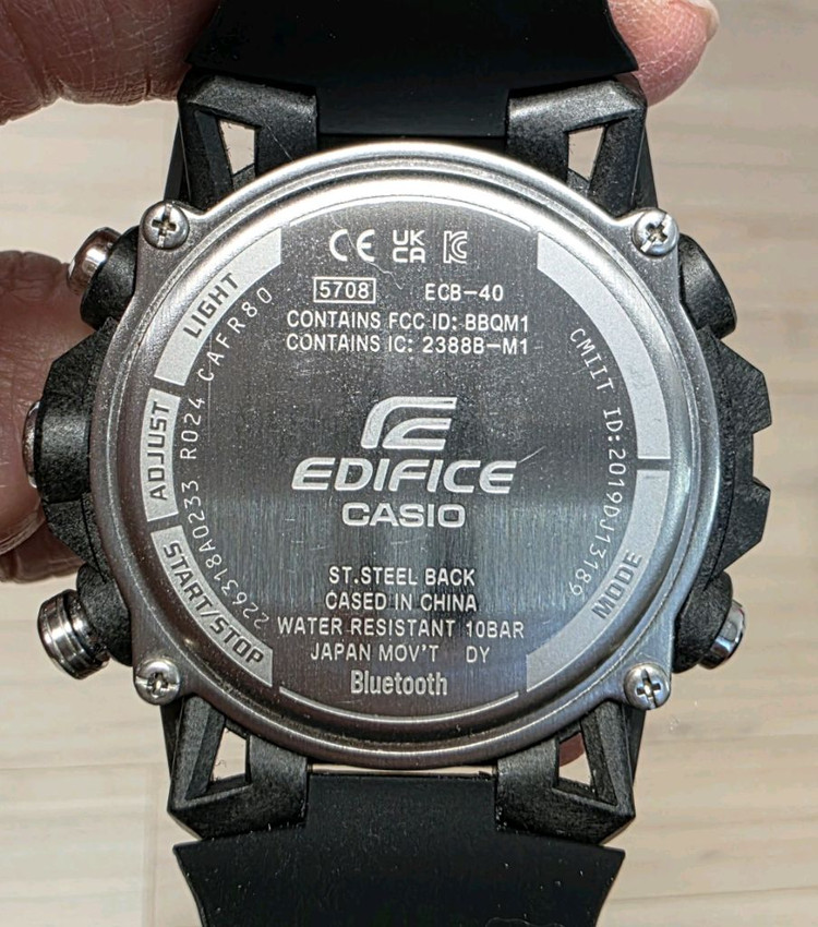 카시오 CASIO 에디피스 ECB-40DB-1ADF 블루투스 시계 이미지