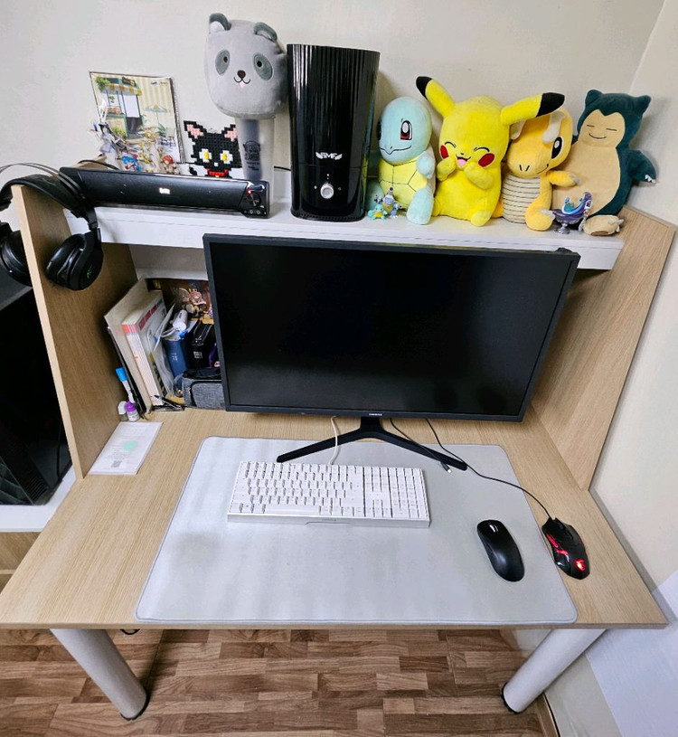 2단 조명 책상 usb포트 우드톤_컴퓨터용사무용아이학생데스크테이블판매중고가구서울서재독서실사무실공부방스터디급처이사처분 이미지