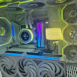 9800x3d 5080 32gb ssd 4tb 리안리/y70 touch 고사양 pc 판매합니다. 이미지