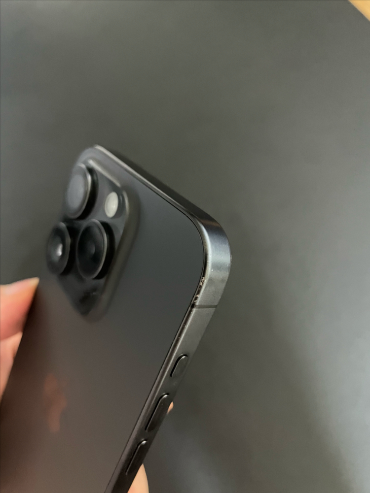 애플 아이폰15 프로 블랙 티타늄 128GB 이미지