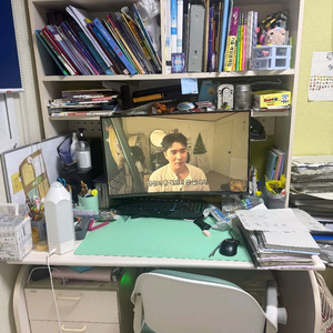 일룸 링키플러스 1200폭 측판형 책상+ 링고아이 의자팝니다. 이미지
