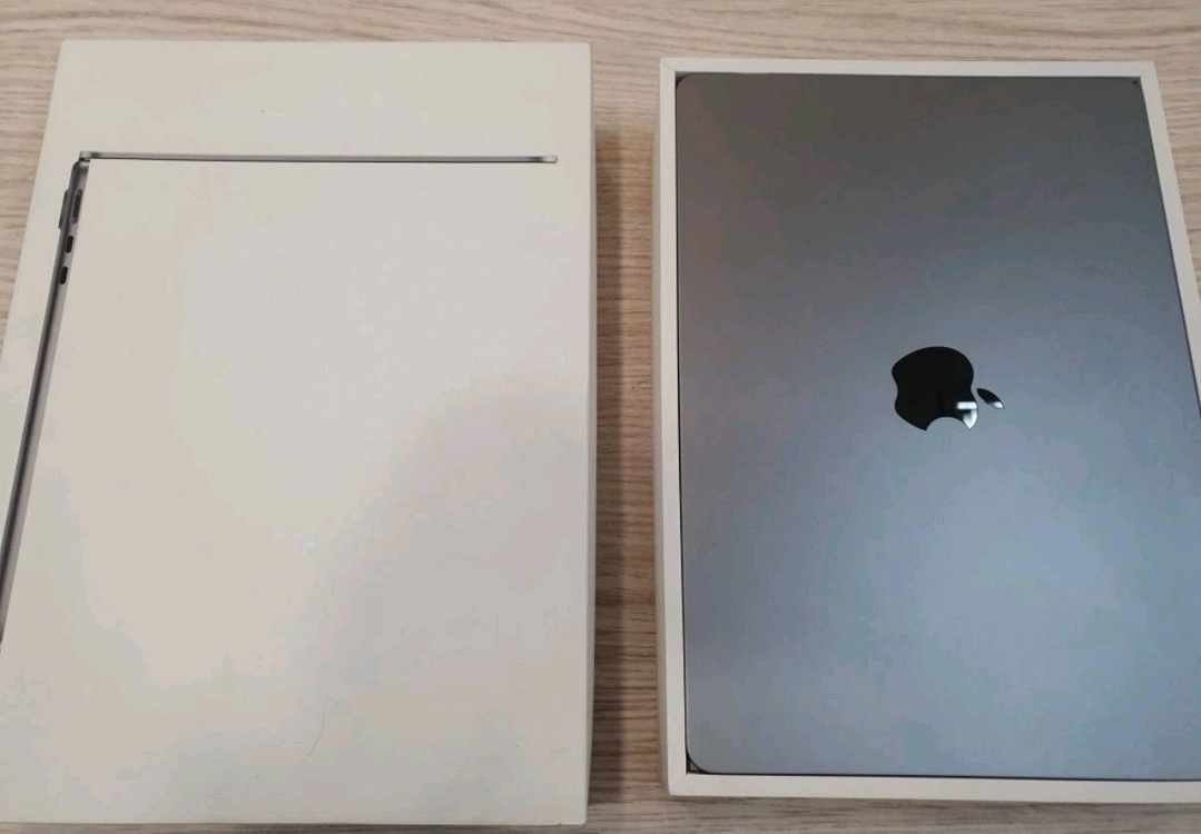 새제품급 맥북에어 13인치 M3 8GB 512GB 배터리 2사이클 (스페이스그레이) 이미지