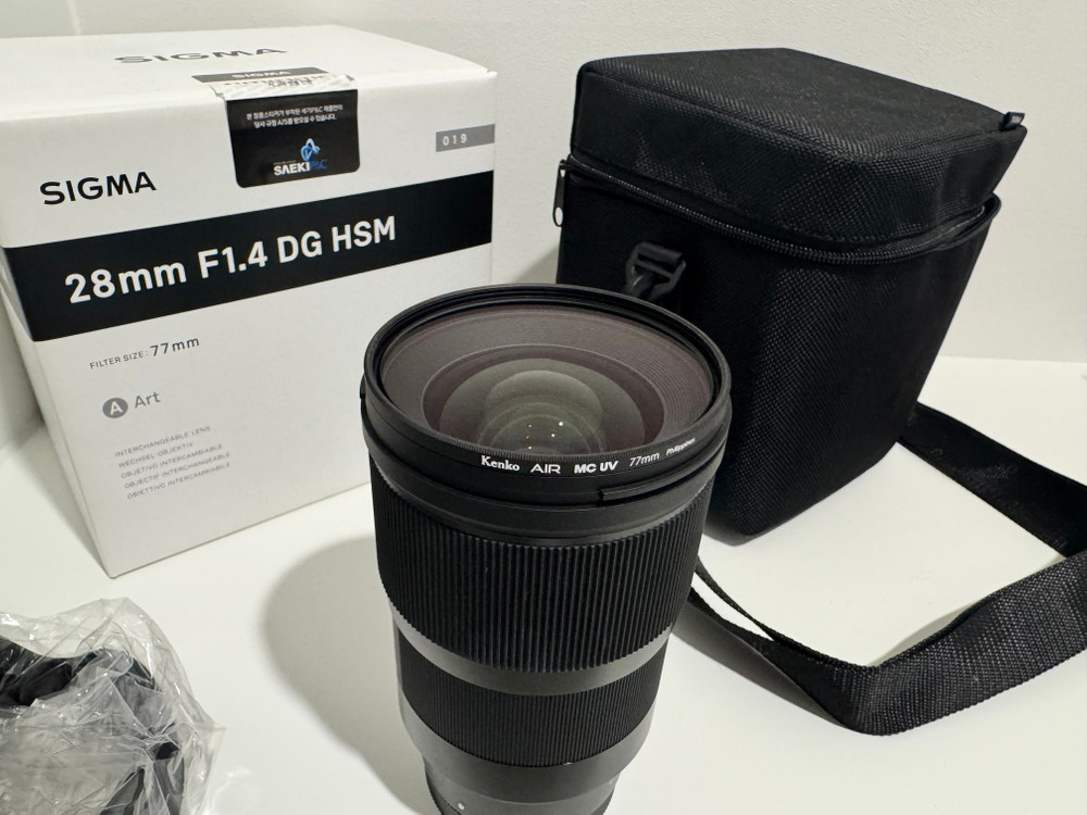 시그마 Art 28mm F1.4 DG HSM (L마운트) 이미지