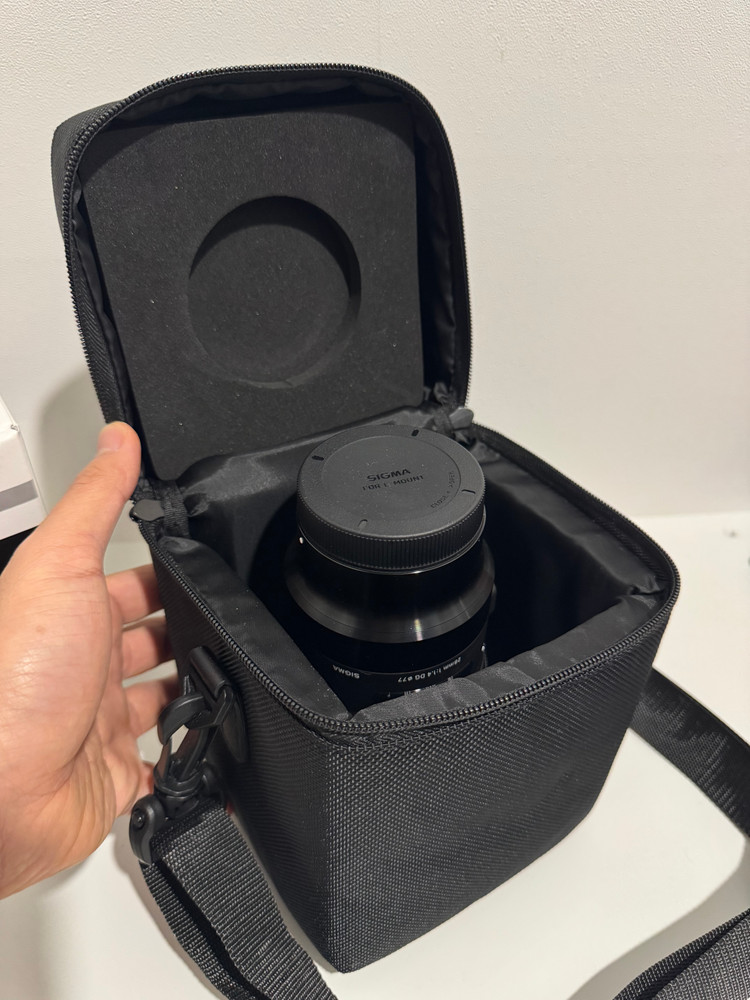 시그마 Art 28mm F1.4 DG HSM (L마운트) 이미지