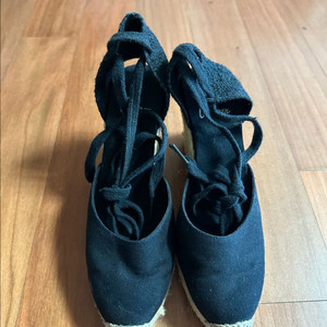 까스타네르 웻지힐 240 이미지