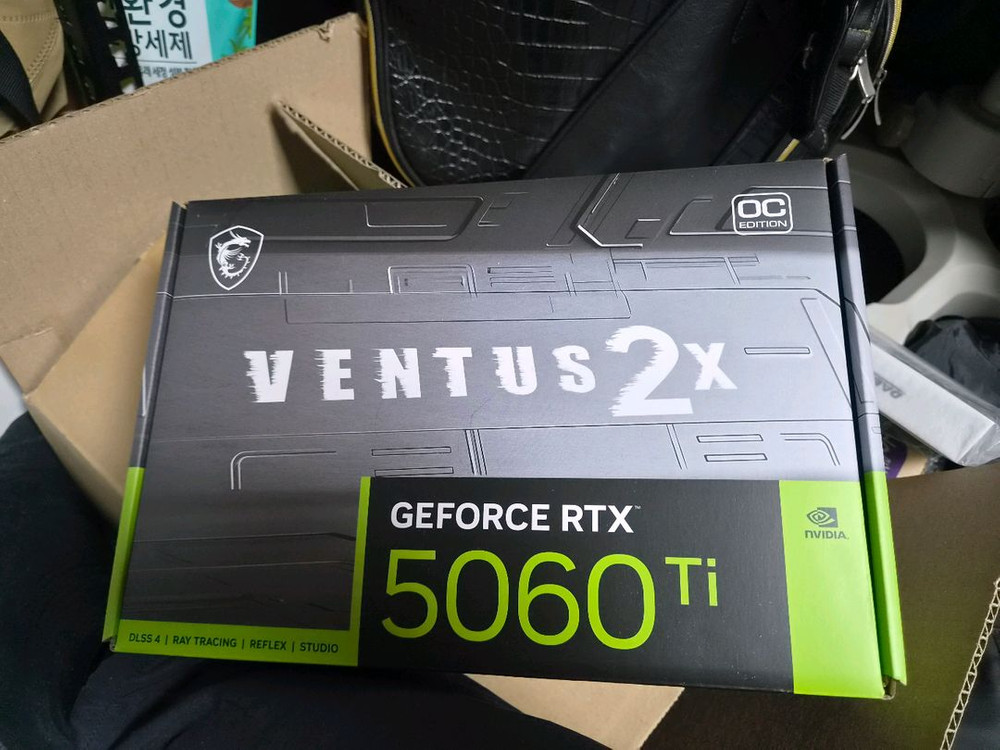 MSI RTX5060ti 그래픽카드 이미지
