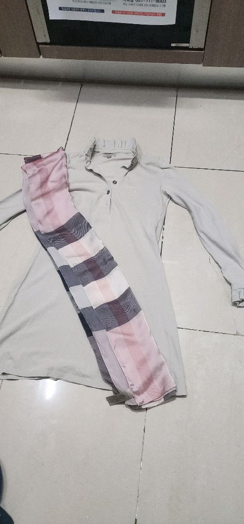 버버리 셔링 면 원피스 55~66/ 실크 스카프 각각 이미지