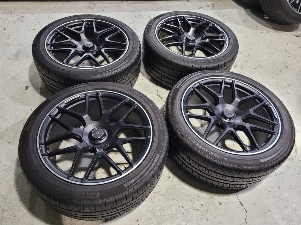 벤츠G바겐 G63AMG퍼포먼스 에디션 22인치 순정품휠타이어 이미지