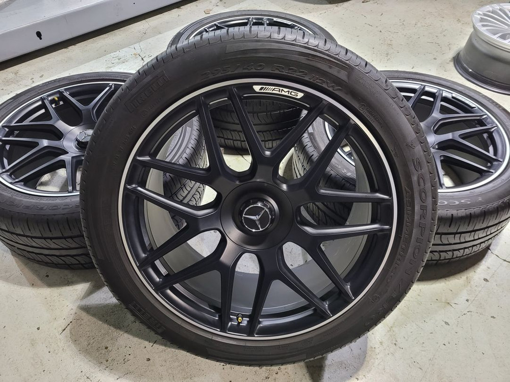 벤츠G바겐 G63AMG퍼포먼스 에디션 22인치 순정품휠타이어 이미지