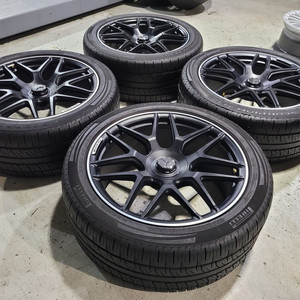 벤츠G바겐 G63AMG퍼포먼스 에디션 22인치 순정품휠타이어 이미지