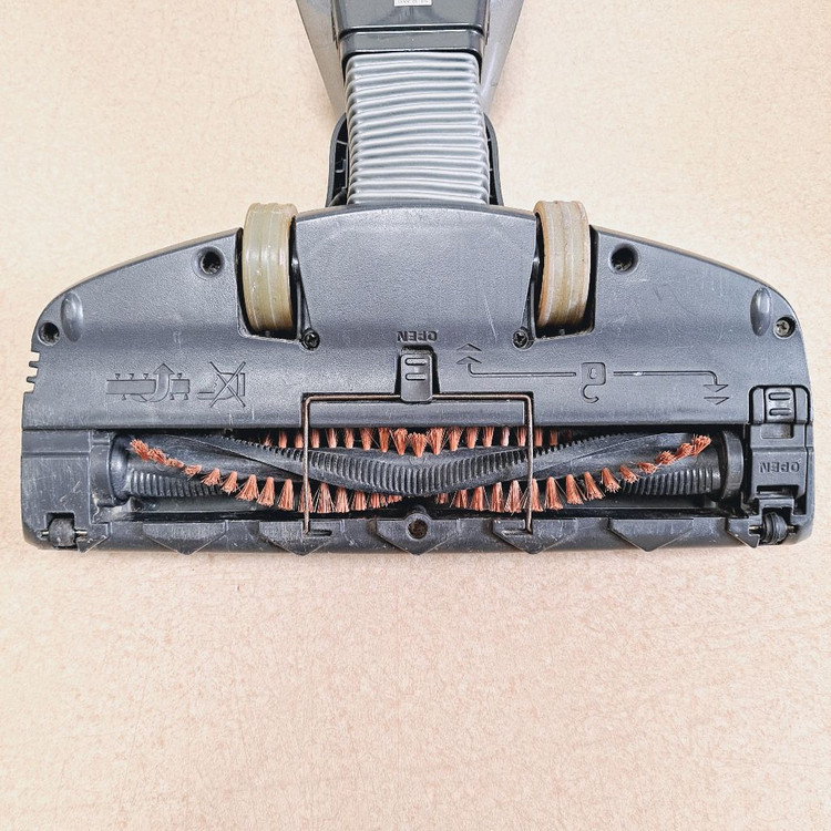 정상작동 일렉트로룩스 무선청소기 배터리35분 실버색 2in1 스틱+핸디형 이미지