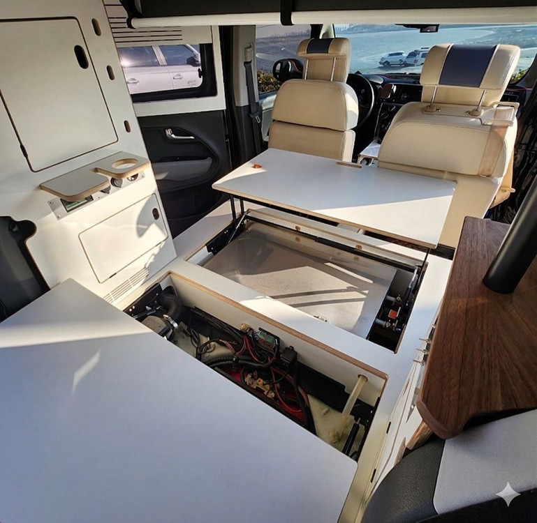 레이 반디 캠핑카 이미지