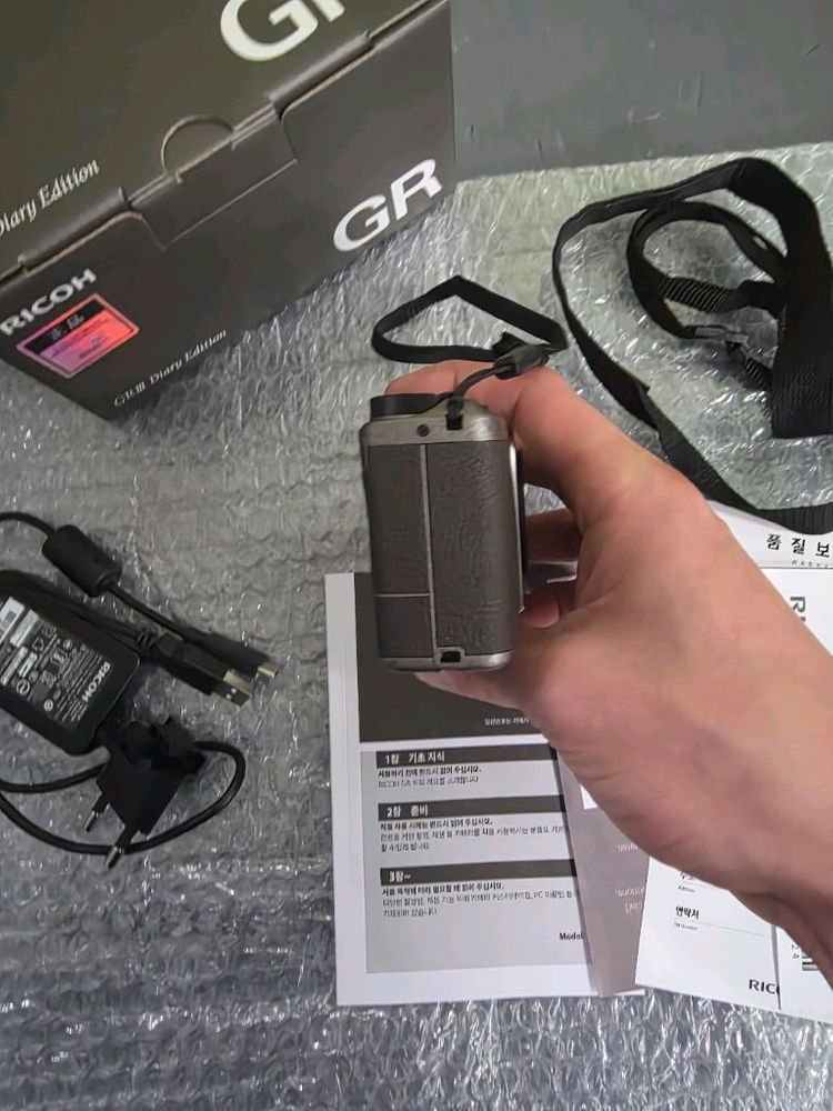 리코gr3 다이어리에디션 1천컷대 보증27.08 신품급팔아요 이미지