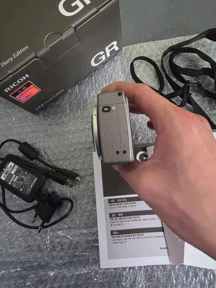 리코gr3 다이어리에디션 1천컷대 보증27.08 신품급팔아요 이미지