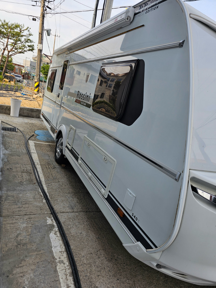 타버트 캠핑카 이미지