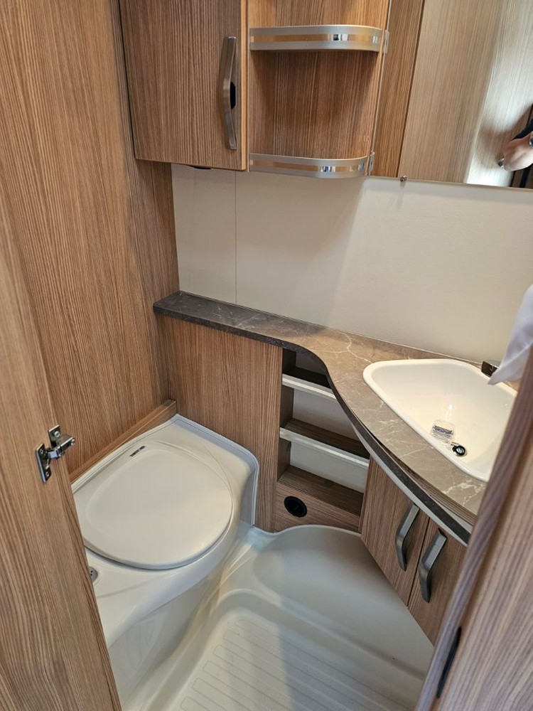 타버트 캠핑카 이미지