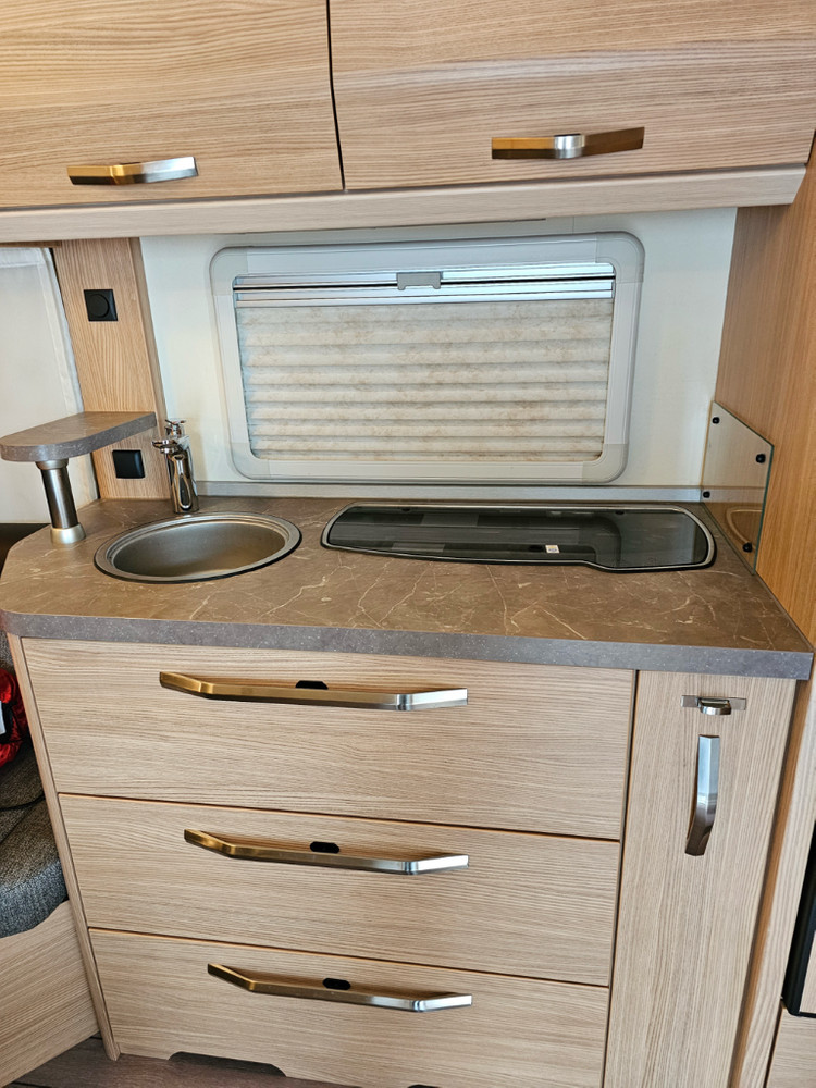 타버트 캠핑카 이미지