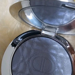 디올 포에버 글로우 루미나이저 05 블루 스투로브 이미지
