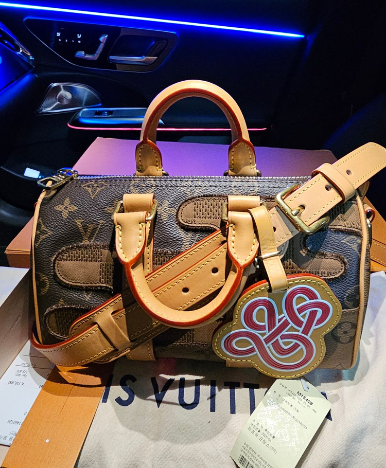 루이비통 니고x퍼렐 한정판 키폴25 토트 크로스백 이미지