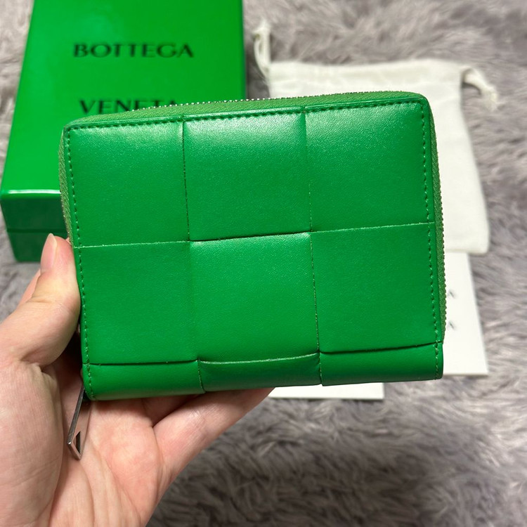 [풀구성] 보테가베네타 맥시 플랩 반지갑 그린 이미지