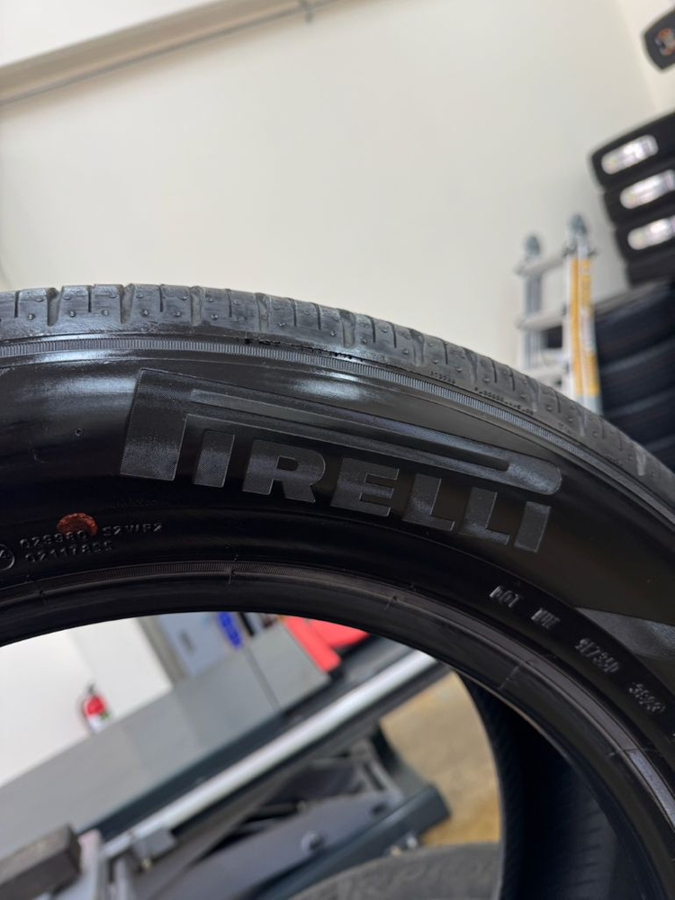 피렐리타이어 265 55 19 2개 팝니다 이미지