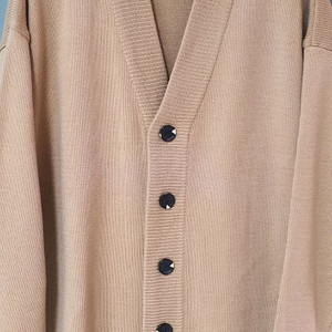 블론드나인(봄가을용) 니트카디건 XL사이즈 105호 드라이완료! 이미지